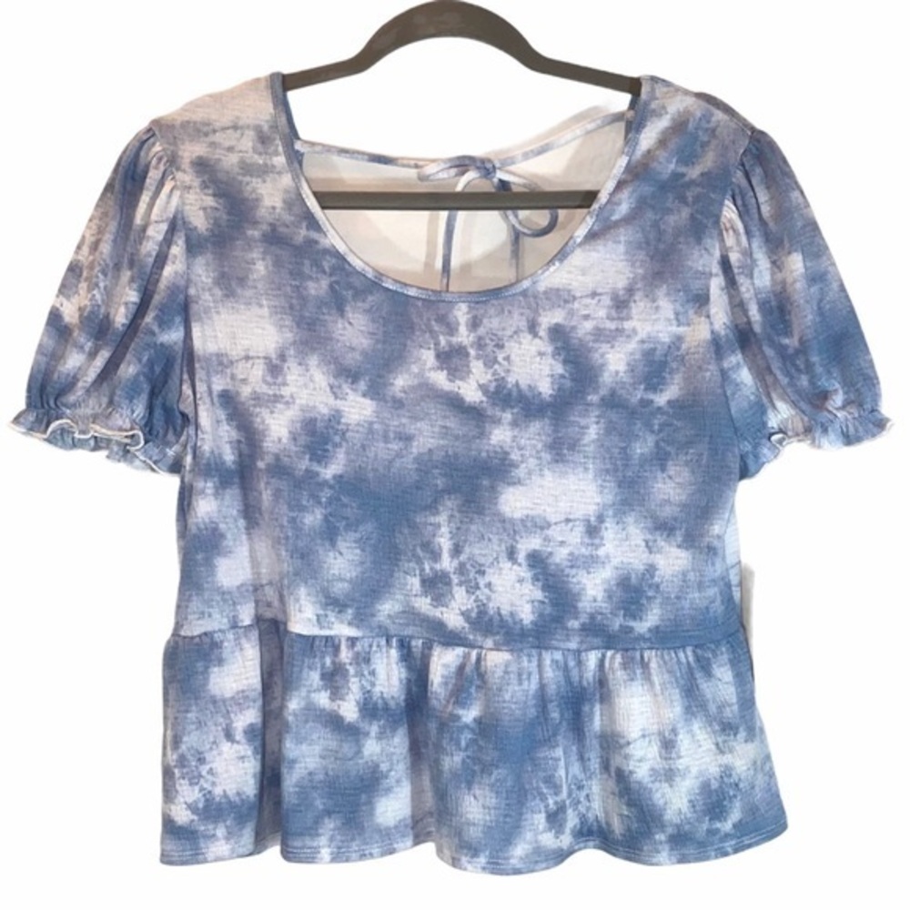 B Wear sz M blue tie die cropped short sleeve top